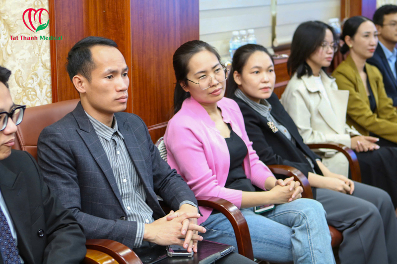 Chương trình sinh hoạt chuyên môn với chủ đề: “Nội soi siêu âm chẩn đoán và can thiệp”