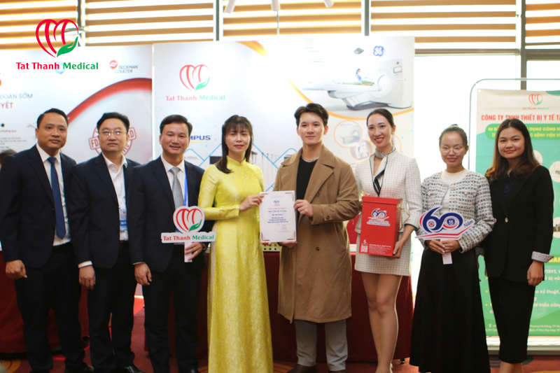 Tất Thành - Nhà tài trợ Đồng tại Hội nghị khoa học Kỷ niệm 60 năm thành lập Bệnh viện Đa khoa tỉnh Phú Thọ