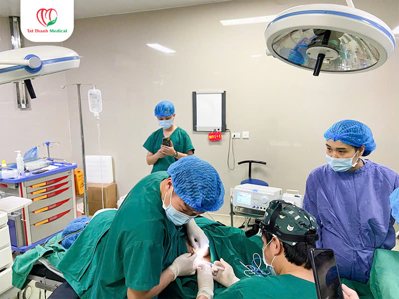 Máy RFA trong điều trị trĩ: Tiêu chí lựa chọn cho bác sĩ ngoại